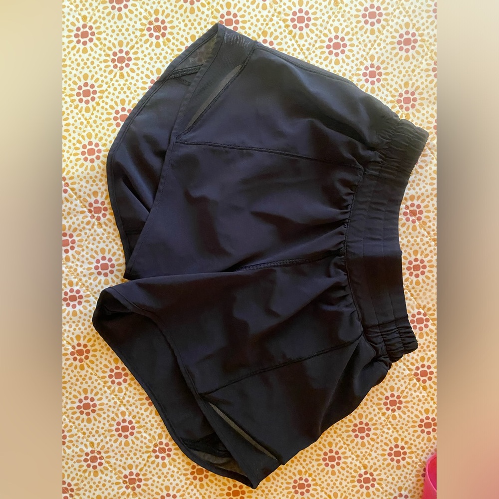 Lululemon hotty hot shorts 4"